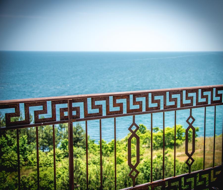 Apolonia Palace 4*